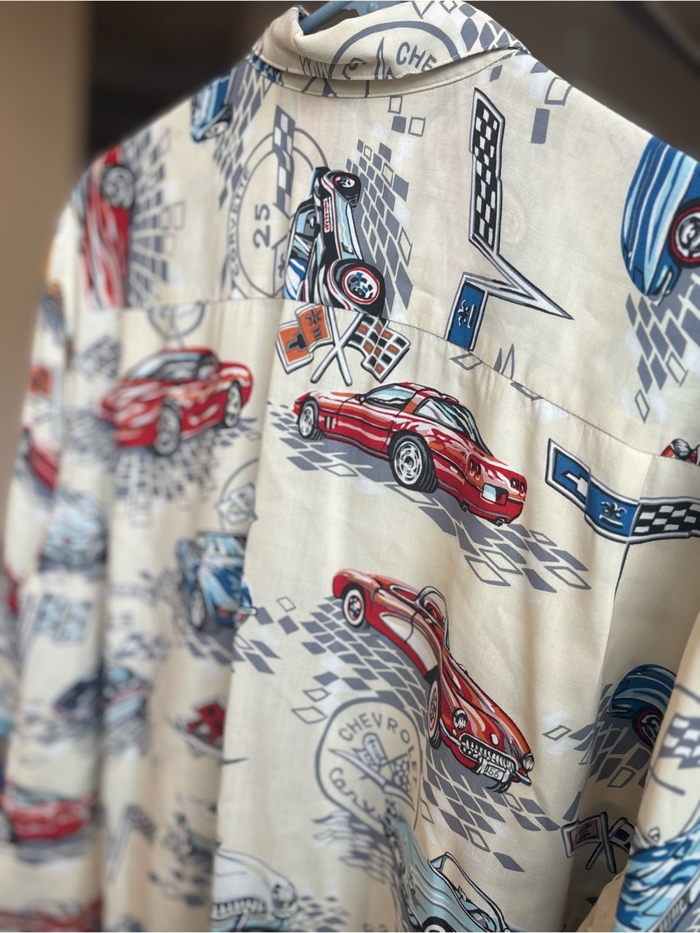 Vintage Chevrolet Men's Reyn Spooner Cream Retro Car Print Short-Sleeve Shirt - Picture 6 of 7